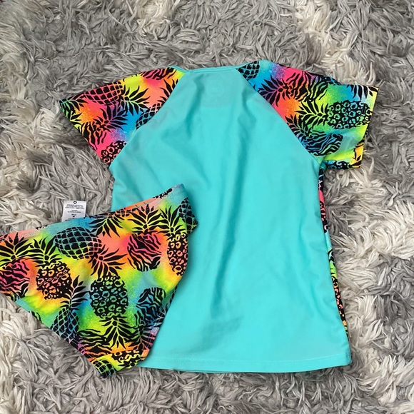 Girls Swimsuit👙 - Picture 2 of 3